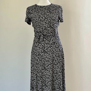 HOBBS LONDON FLOWING FLORAL MIDI DRESS - FIGURE FLATTERING- SZ 6 BLK/WHITE